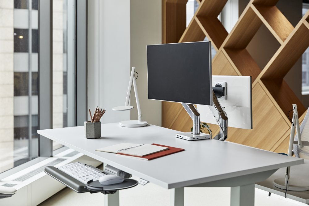 Designed for modern office, eFloat Lite can be easily connected to work tools